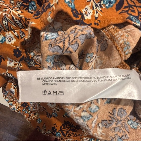 BAND OF GYPSIES Sz M Floral Wrap Bodice Jumpsuit 100% Viscose Flare Sleeve - Picture 9 of 9